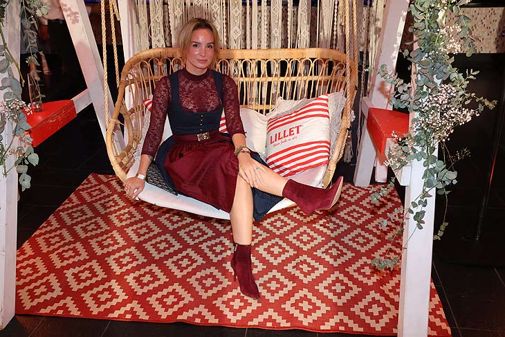 Julia Römmelt (Playmate des Jahres 2021) @ ANGERMAIER TRACHTEN NACHT in der Alten Kongresshalle München am 05.09.2023 (©Foto: Martin Schmitz)